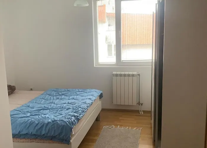 Nova Lux Center 3 سكوبجي